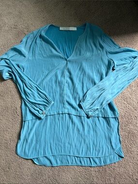 Lola & Sophie Blue Long-Sleeve V-Neck Blouse